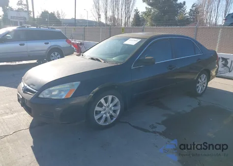 2006 Honda Accord 3.0 Ex z USA, uszkodzony, nr VIN 1HGCM66586A066744